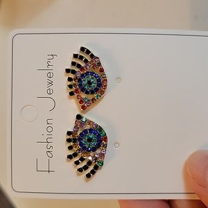 got my eyes on you earrings